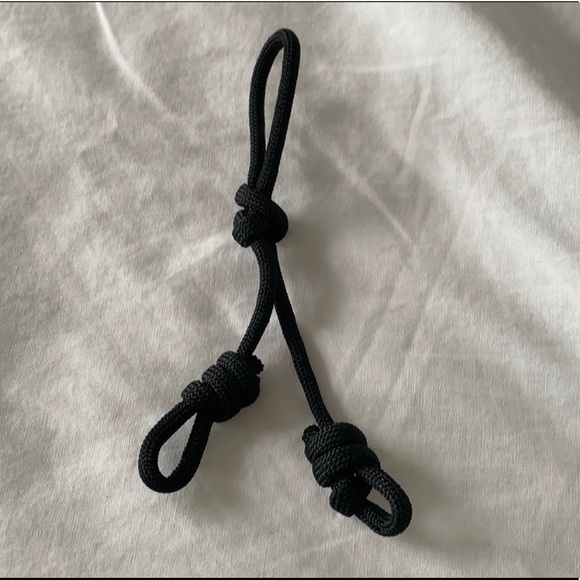 Ukulele hanger - Picture 2 of 2